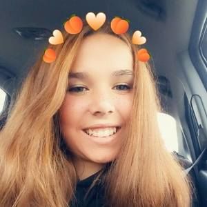 Meet your Posher, Alexya